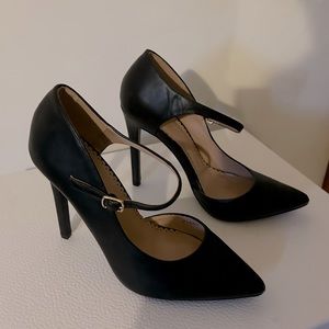 Journee Collection JG black sexy heels.